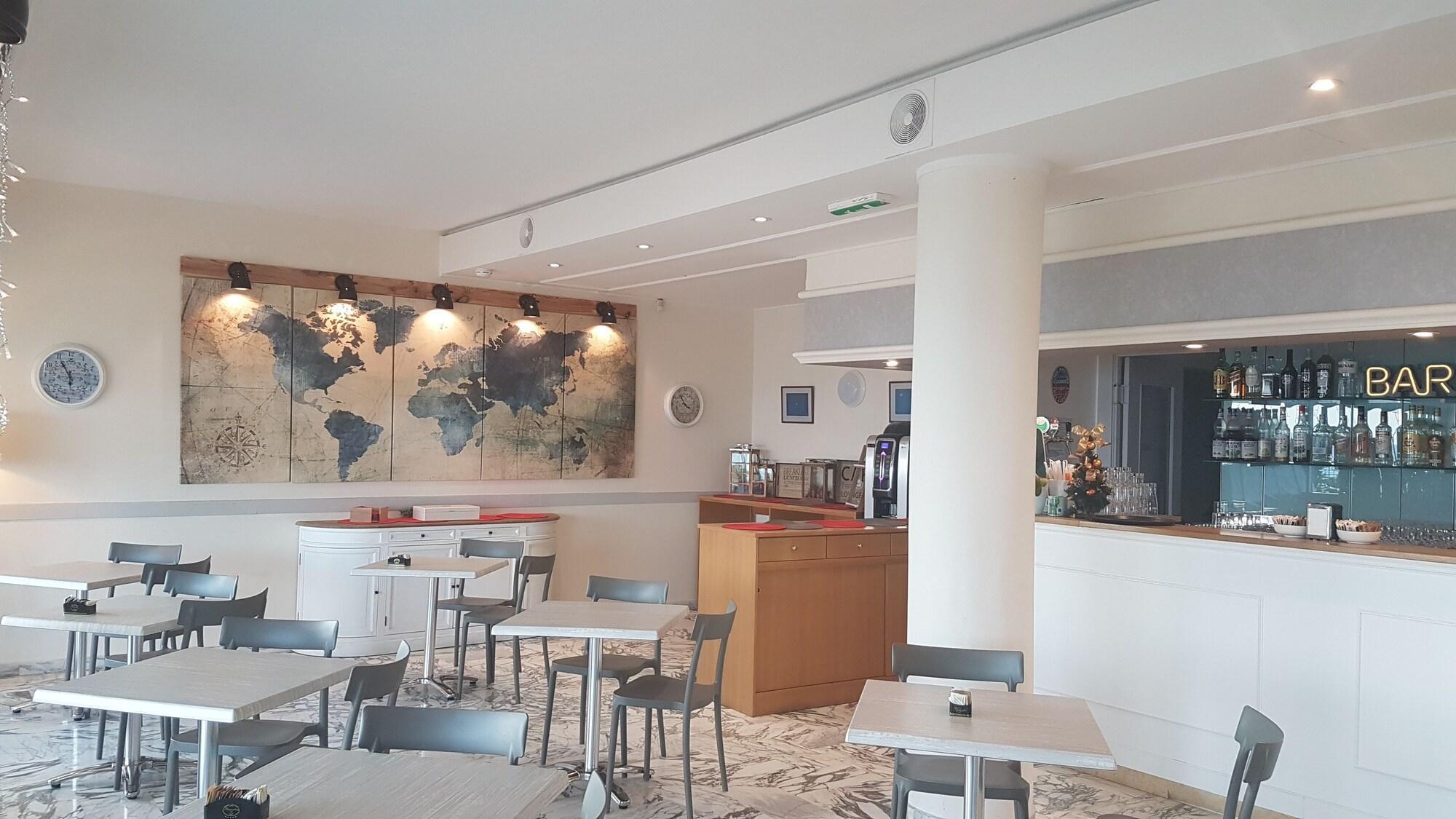 Hotel Le Dauphin Ментона Екстериор снимка