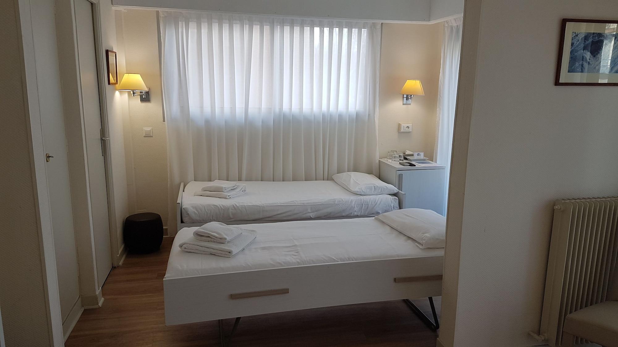 Hotel Le Dauphin Ментона Екстериор снимка
