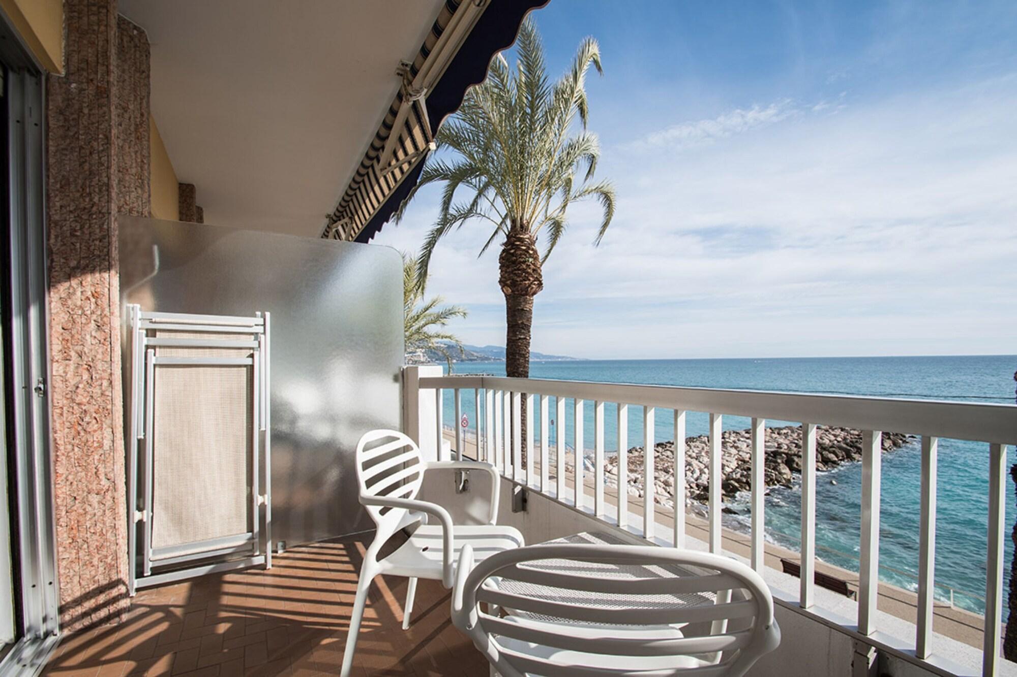 Hotel Le Dauphin Ментона Екстериор снимка