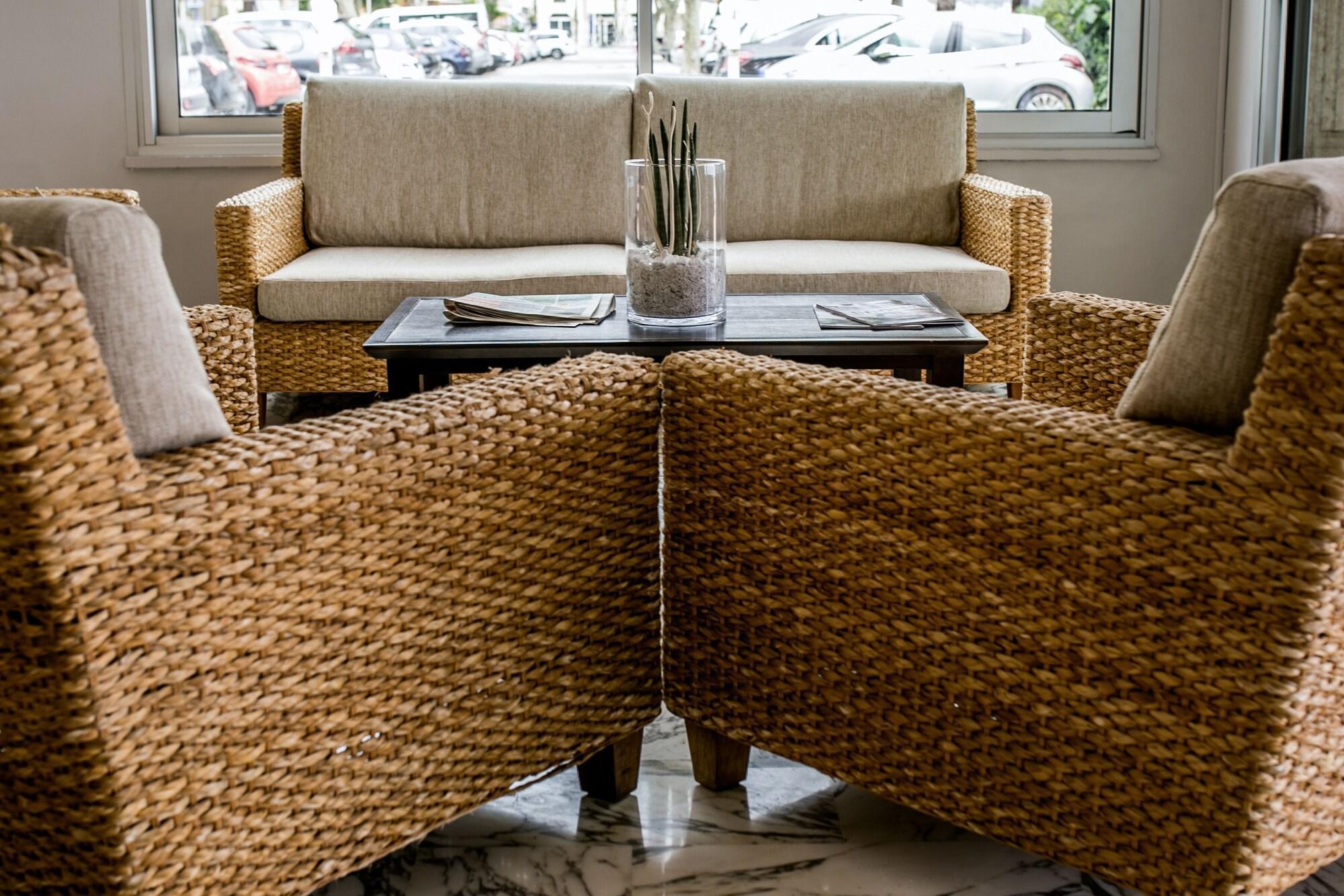 Hotel Le Dauphin Ментона Екстериор снимка