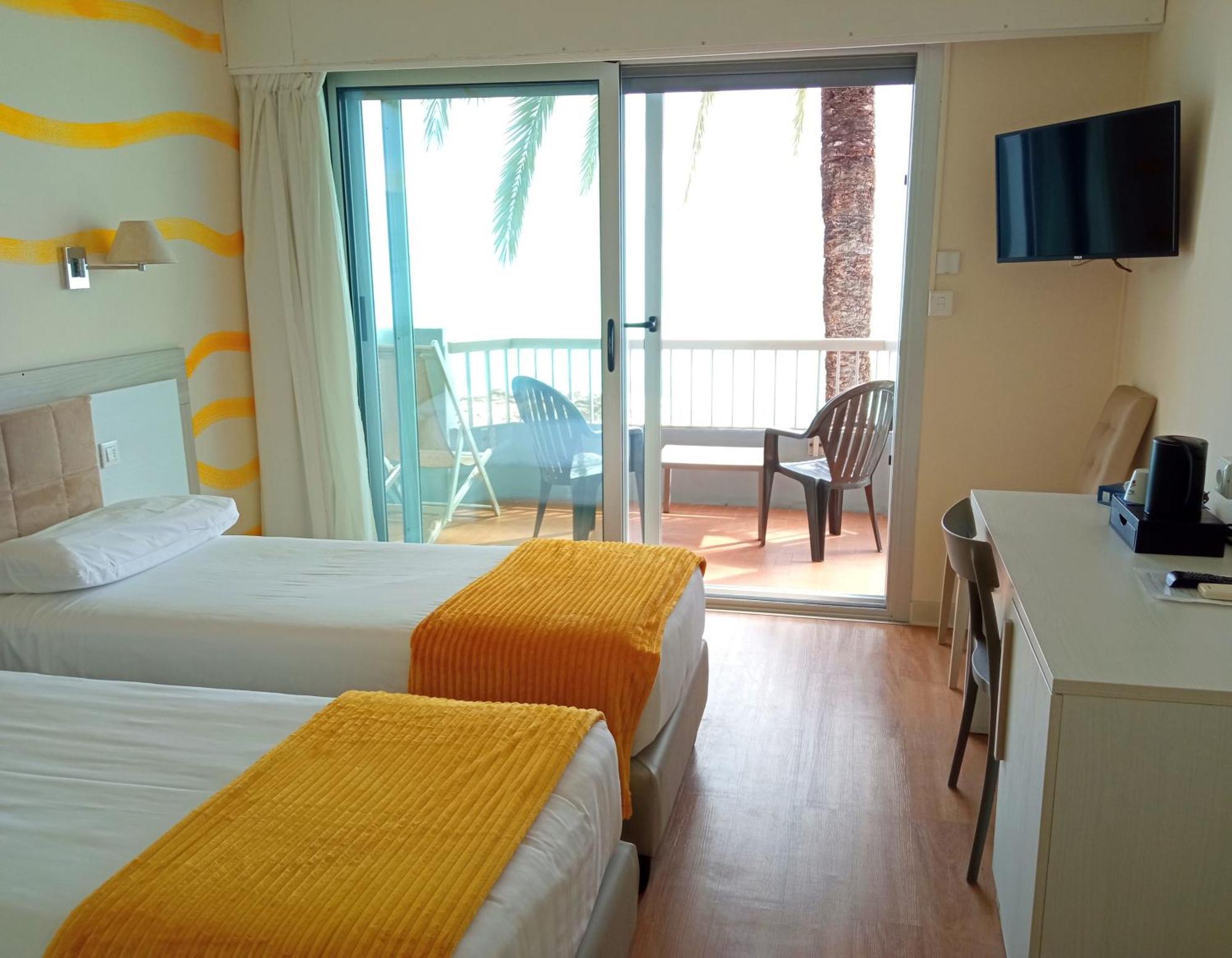 Hotel Le Dauphin Ментона Екстериор снимка